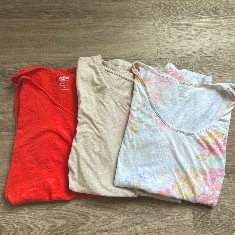 Large maternity T shirts old navy /liz lange